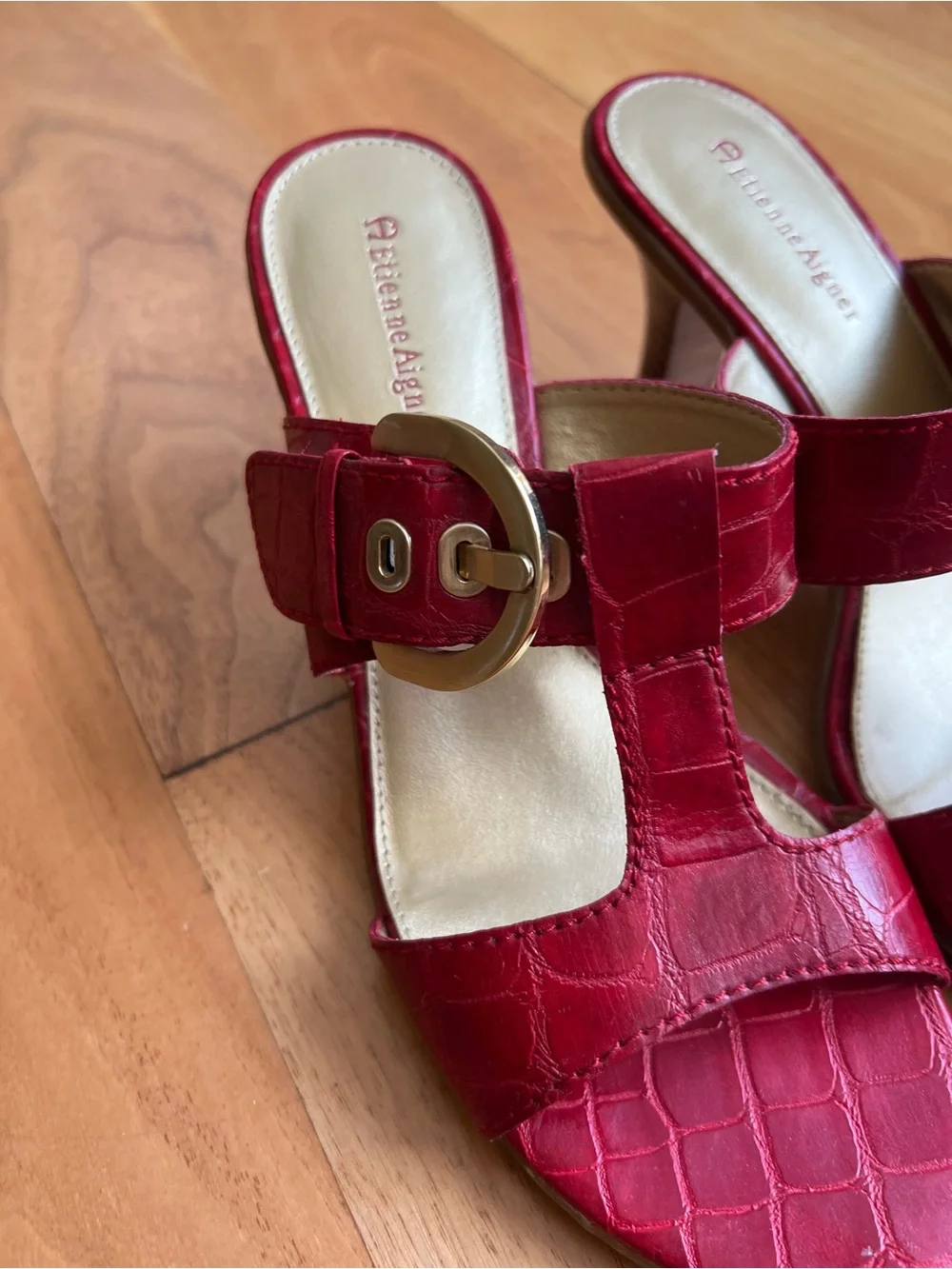 Women’s Size 8 Red Crocodile Print Etienne Aigner Heeled Sandals